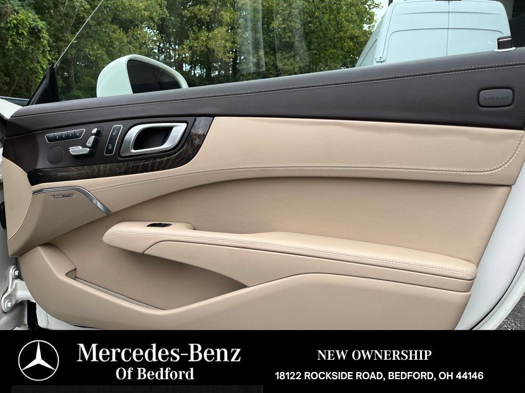 Used 2013 Mercedes-Benz SL 550 image 15