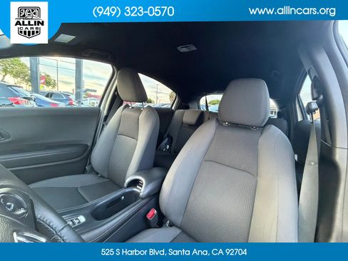 Used 2021 Honda HR-V Sport image 8