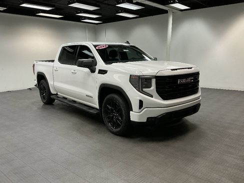 Used 2022 GMC Sierra 1500 Elevation AWD/4WD image 8
