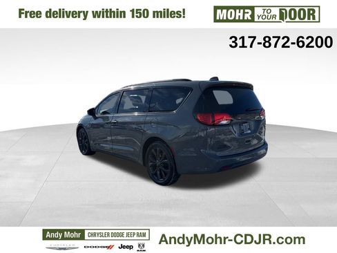 Used 2020 Chrysler Pacifica Touring-L Plus image 5