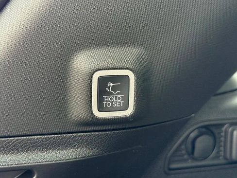 New 2025 Jeep Grand Cherokee Limited image 8