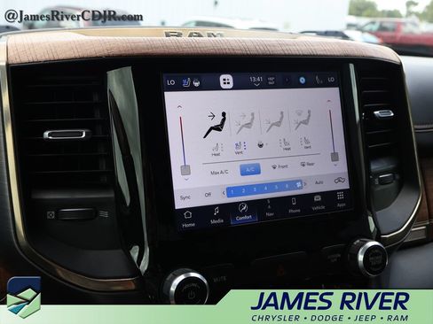 Used 2022 RAM 1500 Limited w/ Body Color Bumper Group AWD/4WD image 35