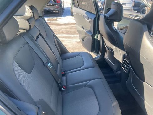 Certified 2023 Kia Niro EX image 14