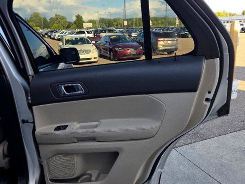 Used 2012 Ford Explorer Base 4WD w/ Class III Trailer Tow Pkg image 14