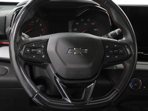 Used 2024 Chevrolet Trax RS w/ Sunroof Package image 7