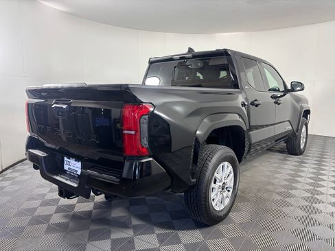 Used 2025 Toyota Tacoma SR5 AWD/4WD image 6