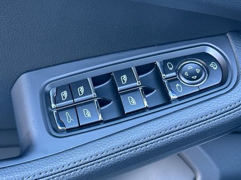 New 2026 Porsche Macan image 13