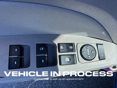 Used 2017 Hyundai Elantra SE image 12