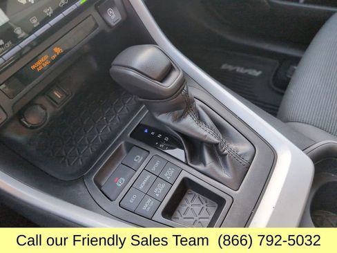 Used 2020 Toyota RAV4 LE image 24