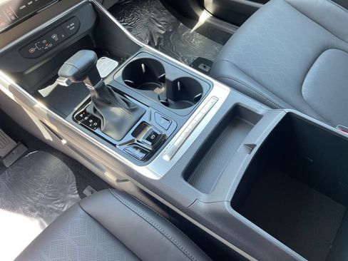 New 2026 Kia Carnival EX FWD image 9