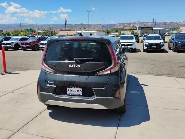 Used 2024 Kia Soul LX w/ Option Group 015 FWD image 3