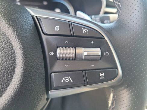 Used 2022 Genesis G70 2.0T w/ Prestige Package image 23