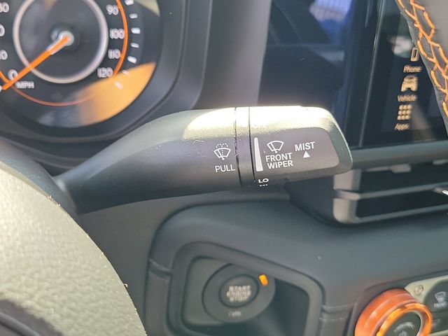 Used 2025 Jeep Gladiator Mojave AWD/4WD image 18