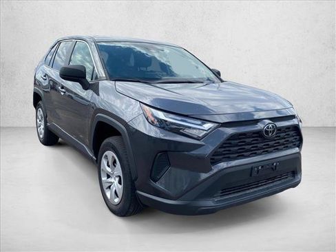 Used 2024 Toyota RAV4 LE AWD/4WD image 3