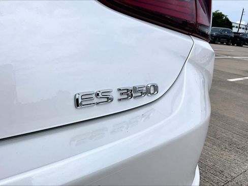 Certified 2025 Lexus ES 350 w/ Premium Package FWD image 10