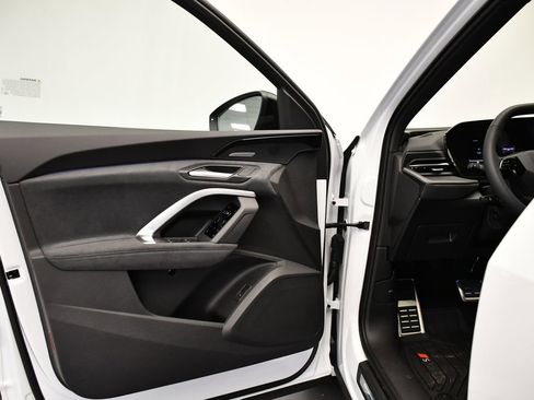 New 2025 Audi SQ5 Premium Plus image 29