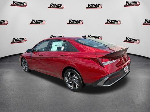 Certified 2025 Hyundai Elantra Sport FWD image 7