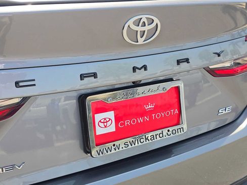 Used 2025 Toyota Camry SE FWD image 15
