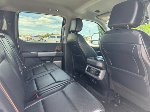 Used 2025 Ford F350 Lariat w/ Lariat Ultimate Package AWD/4WD image 27