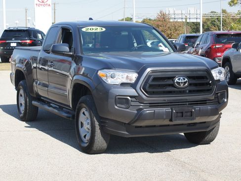 Used 2023 Toyota Tacoma SR w/ SR Convenience Package image 19