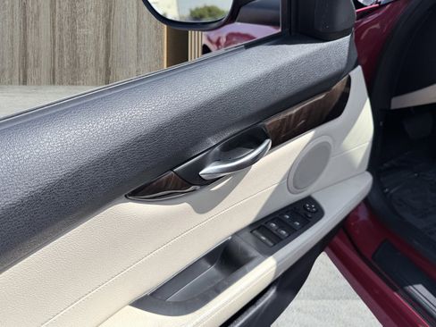 Used 2010 BMW Z4 sDrive30i w/ Premium Pkg image 30