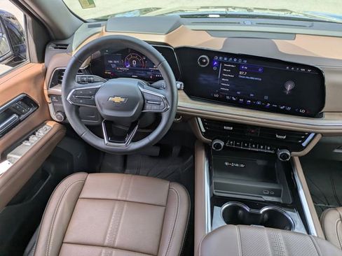 Used 2025 Chevrolet Tahoe High Country image 18