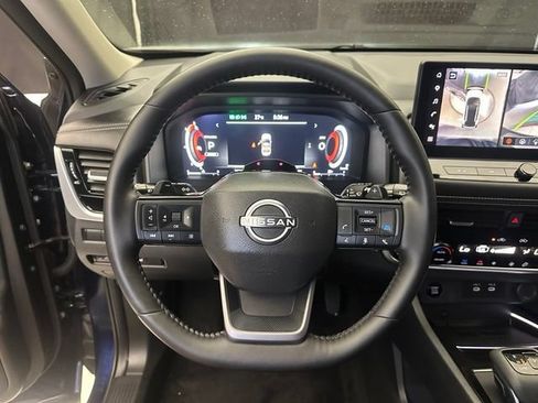 Used 2025 Nissan Rogue SL w/ Tech Package AWD/4WD image 25