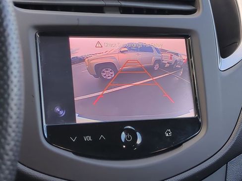 Used 2016 Chevrolet Trax LS image 29