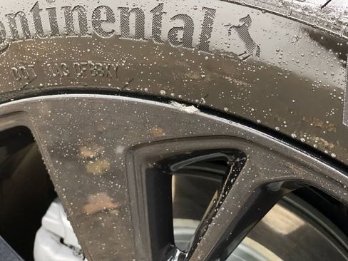 Used 2025 Buick Envision Sport Touring image 29