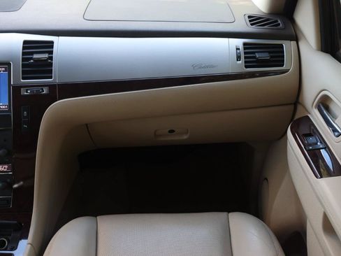 Used 2012 Cadillac Escalade ESV Premium AWD/4WD image 14