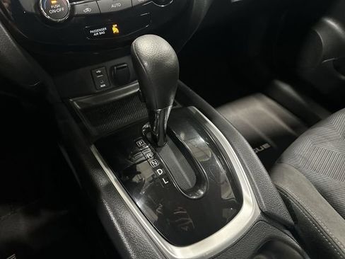 Used 2015 Nissan Rogue SV AWD/4WD image 24