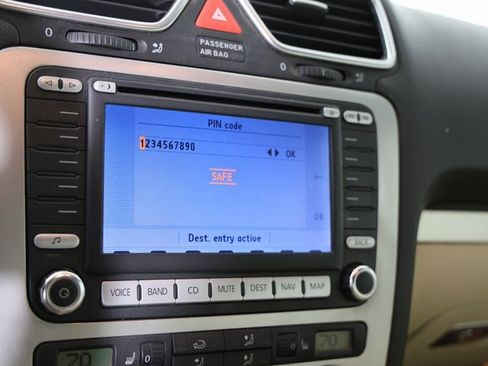 Used 2007 Volkswagen Eos 2.0T image 6