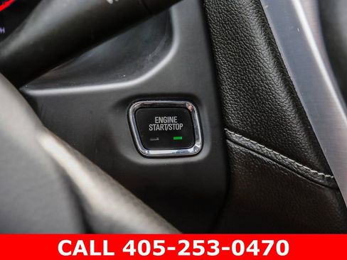 Used 2023 GMC Acadia SLE FWD image 27