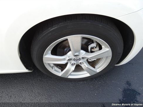 Used 2010 Nissan 370Z Coupe RWD image 18
