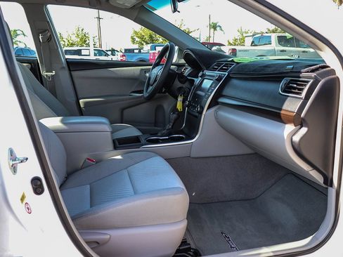 Used 2016 Toyota Camry LE FWD image 16