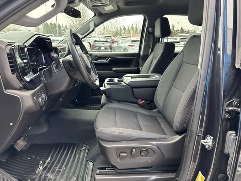 Used 2023 Chevrolet Silverado 1500 LT image 17