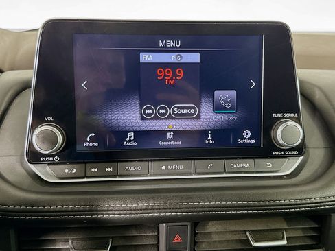 Used 2023 Nissan Rogue S FWD image 17