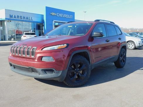 Used 2016 Jeep Cherokee Sport w/ Cold Weather Group image 2