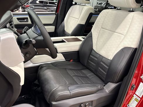 Used 2023 Toyota Sequoia Capstone AWD/4WD image 14