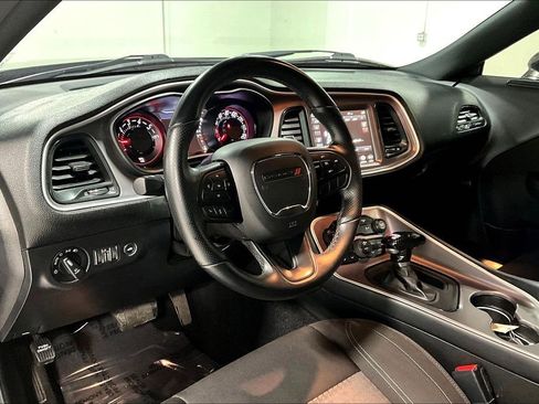 Used 2022 Dodge Challenger SXT w/ Blacktop Package image 15