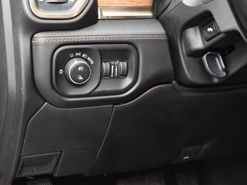 Used 2020 RAM 3500 Limited image 22