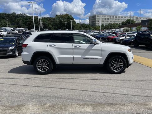 Used 2020 Jeep Grand Cherokee Limited AWD/4WD image 7