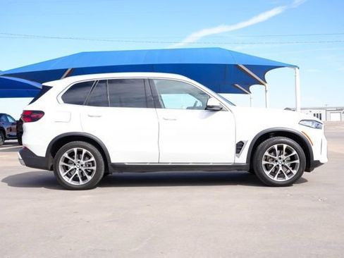 Used 2026 BMW X5 sDrive40i image 3
