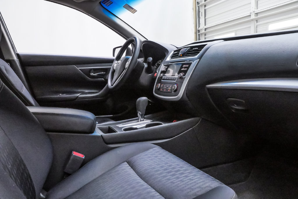 Used 2018 Nissan Altima 2.5 S w/ S Convenience Package FWD image 12