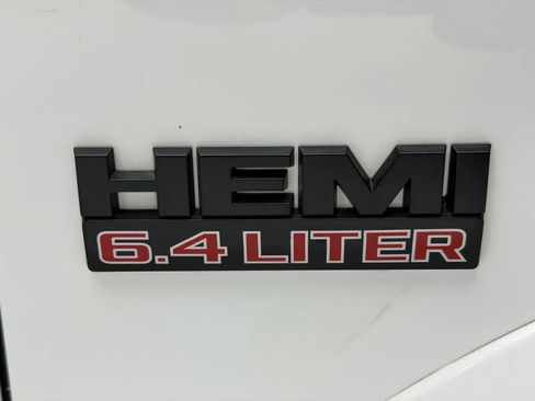 Used 2018 RAM 2500 Big Horn w/ Sport Appearance Group AWD/4WD image 9