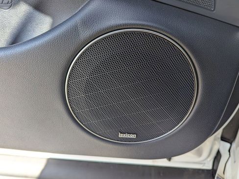 Used 2023 Genesis GV70 2.5T w/ Sport Prestige Package image 17