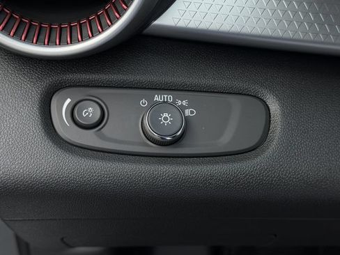 New 2026 Chevrolet Trax RS w/ Sunroof Package FWD image 17