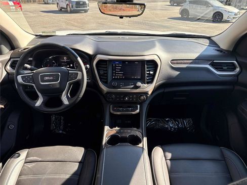 Used 2021 GMC Acadia Denali w/ Denali Technology Package image 12