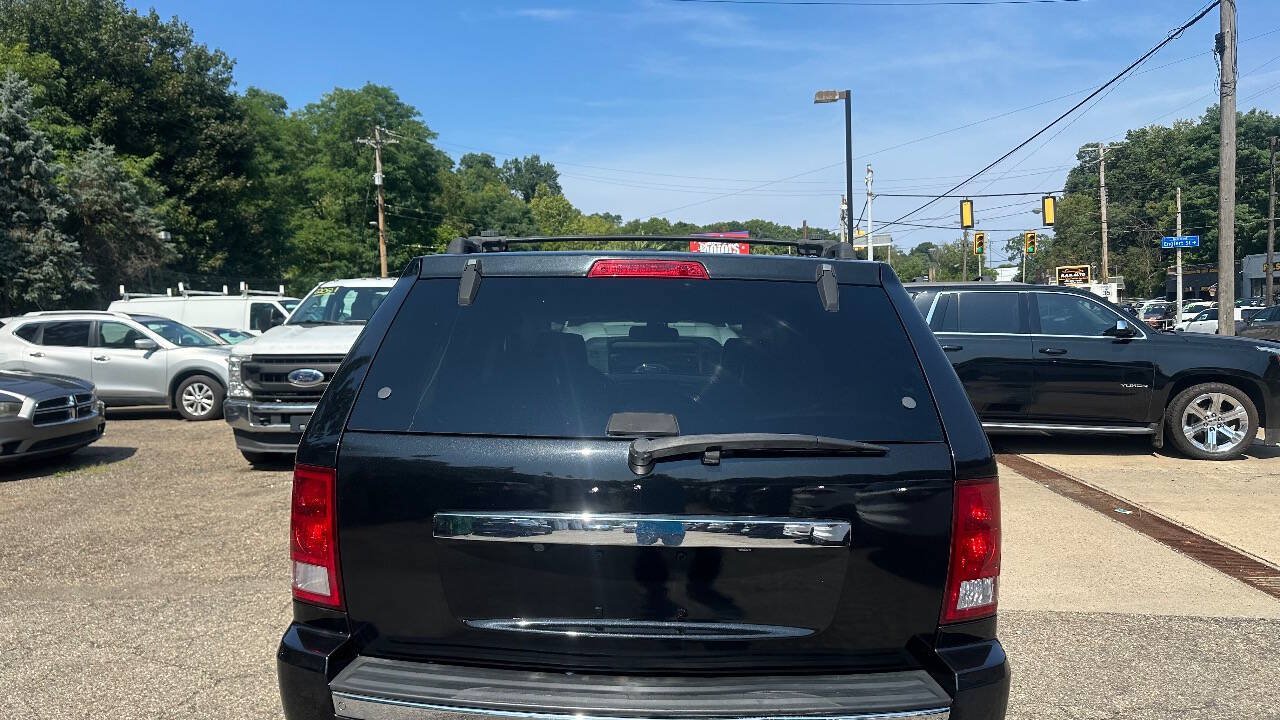 Used 2010 Jeep Grand Cherokee Limited AWD/4WD image 3