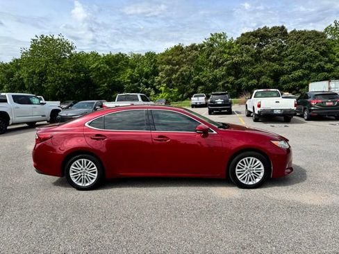 Used 2014 Lexus ES 350 w/ Luxury Package FWD image 6